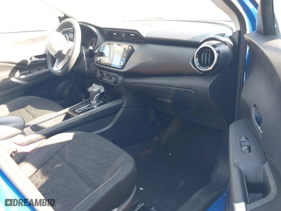 2021 Nissan Kicks SV with VIN 3N1CP5CV1ML494202, listed as a IAAI auction lot 41633128 with 77,887 mi miles. Bid and sale history available at carsss.com. Image 5.