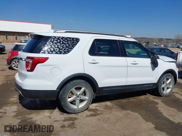 2017 Ford Explorer XLT with VIN 1FM5K7D86HGD86527, listed as a IAAI auction lot 41769032 with 105,619 mi miles and . Bid and sale history available at carsss.com. Image 13.