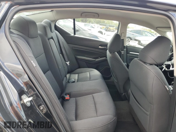 2021 Nissan Altima SV z VIN 1N4BL4DV4MN420372, wystawiony jako Copart lot #54734995 z przebiegiem 98 282 mil mil oraz Szkoda całkowita • Salvage title. Historia ofert i sprzedaży dostępna na DreamBid. Obrazek 10.