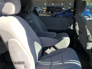 2018 Toyota Sienna LE Auto Access Seat with VIN 5TDKZ3DC8JS915102, listed as a Copart auction lot 44903865 with 112,098 mi miles and Clean Title. Bid and sale history available at carsss.com. Image 11.