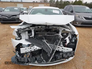 2017 Chrysler 300 Limited with VIN 2C3CCAAG3HH584508, listed as a IAAI auction lot 41727969 with 83,229 mi miles. Bid and sale history available at carsss.com. Image 12.