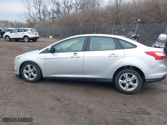 2014 Ford Focus SE with VIN 1FADP3F22EL425173, listed as a IAAI auction lot 41688732 with NaN miles. Bid and sale history available at carsss.com. Image 15.