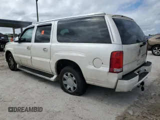 2005 Cadillac Escalade ESV z VIN 3GYFK66N95G204884, wystawiony jako Copart lot #46892595 z przebiegiem Nie podano mil oraz Szkody całkowita. Historia ofert i sprzedaży dostępna na DreamBid. Obrazek 2.
