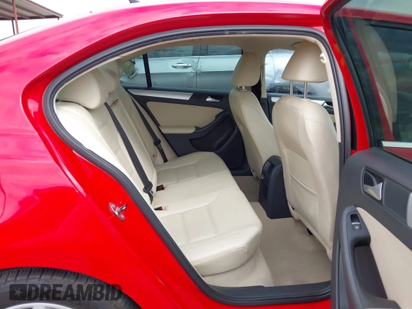 2014 Volkswagen Jetta Sedan SE w/Connectivity/Sunroof PZEV with VIN 3VWD17AJ0EM378030, listed as a IAAI auction lot 40612066 with 179,808 mi miles. Bid and sale history available at carsss.com. Image 8.