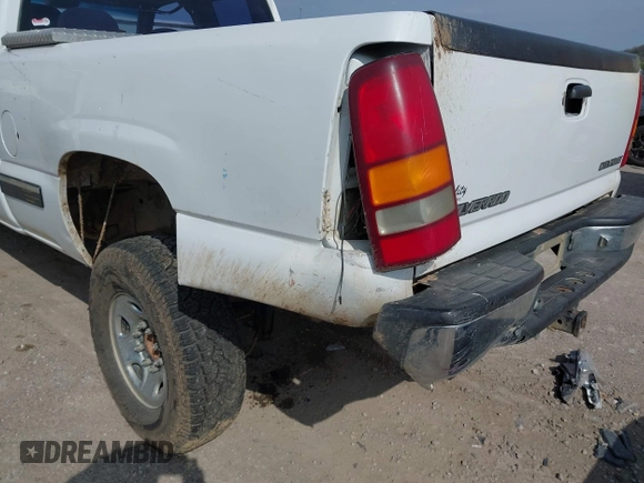 1999 Chevrolet Silverado 2500 LS with VIN 1GCFC29UXXZ178331, listed as a IAAI auction lot 41887908 with 1 mi miles. Bid and sale history available at carsss.com. Image 6.