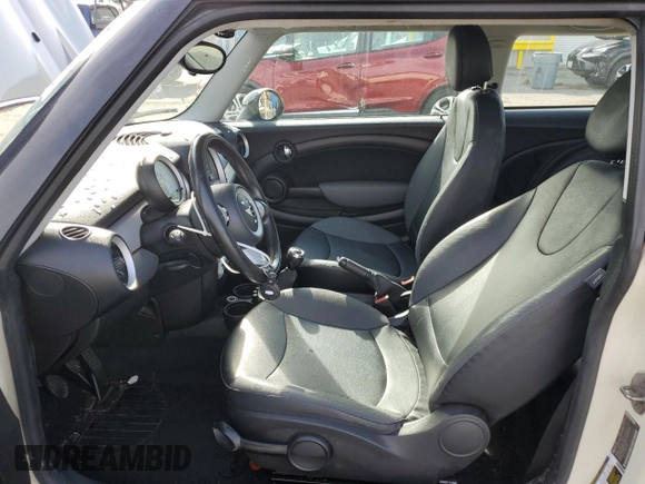 2010 MINI Hardtop with VIN WMWMF3C57ATU77370, listed as a Copart auction lot 50078605 with 187,187 mi miles and Salvage title. Bid and sale history available at DreamBid. Image 7.