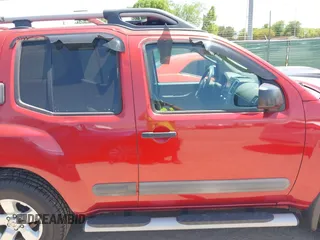 2012 Nissan Xterra X z VIN 5N1AN0NU8CC525405, wystawiony jako IAAI lot #42014722 z przebiegiem 136 866 mil mil oraz . Historia ofert i sprzedaży dostępna na DreamBid. Obrazek 13.