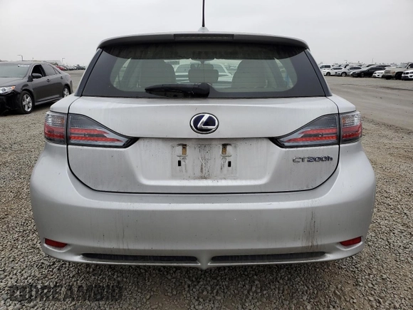 2012 Lexus CT 200h z VIN JTHKD5BH4C2121084, wystawiony jako Copart lot #60842335 z przebiegiem 125 141 mil mil oraz Szkoda całkowita • Salvage title. Historia ofert i sprzedaży dostępna na DreamBid. Obrazek 6.