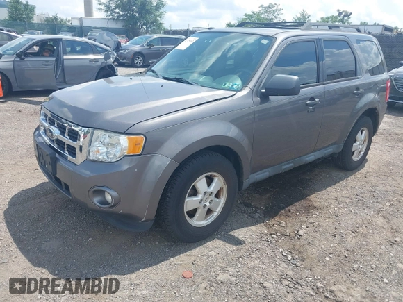 2012 Ford Escape XLT z VIN 1FMCU0DG3CKC74435, wystawiony jako IAAI lot #42725162 z przebiegiem Nie podano mil oraz . Historia ofert i sprzedaży dostępna na DreamBid. Obrazek 2.