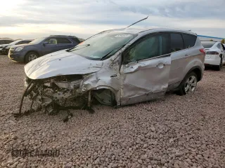 2016 Ford Escape SE z VIN 1FMCU0G74GUB15817, wystawiony jako Copart lot #52945435 z przebiegiem 153 737 mil mil oraz Szkoda całkowita • Salvage title. Historia ofert i sprzedaży dostępna na DreamBid. Obrazek 1.