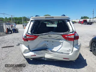2015 Toyota Sienna XLE с VIN 5TDYK3DC6FS652923, выставлен на аукционе IAAI как лот 42309984 с пробегом 111 737 миль миль и . История ставок и продаж доступна на DreamBid. Изображение 16.