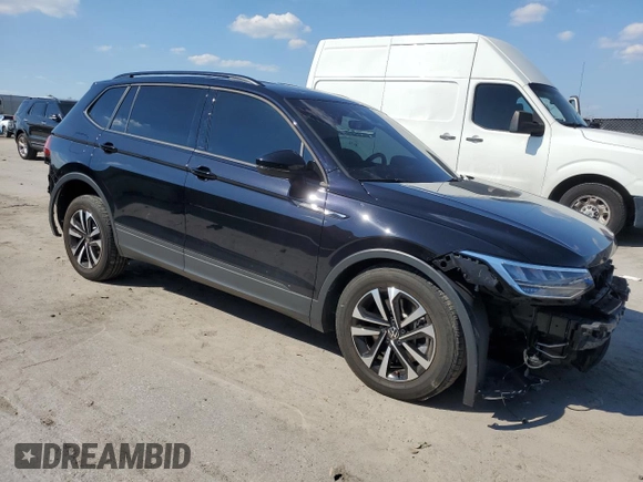 2023 Volkswagen Tiguan S z VIN 3VVRB7AX7PM039327, wystawiony jako Copart lot #47097135 z przebiegiem 24 230 mil mil oraz Szkoda całkowita • Salvage title. Historia ofert i sprzedaży dostępna na DreamBid. Obrazek 4.