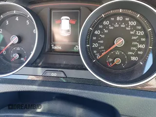 2015 Volkswagen GTI S z VIN 3VW4T7AU4FM056187, wystawiony jako IAAI lot #41273757 z przebiegiem 108 096 mil mil oraz . Historia ofert i sprzedaży dostępna na DreamBid. Obrazek 7.