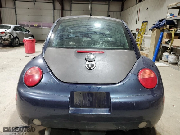 2001 Volkswagen New Beetle GLS with VIN 3VWCP21C51M454480, listed as a Copart auction lot 84294834 with NaN miles and Salvage Title. Bid and sale history available at carsss.com. Image 6.