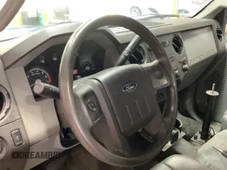 2014 Ford F-350 XL z VIN 1FTBF3A65EEB30118, wystawiony jako IAAI lot #42731343 z przebiegiem 114 298 mil mil oraz . Historia ofert i sprzedaży dostępna na DreamBid. Obrazek 9.