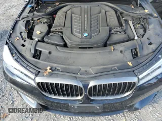 2019 BMW 7 Series M760i xDrive with VIN WBA7H6C55KG615037, listed as a Copart auction lot 80218404 with 43,405 mi miles and Salvage Title. Bid and sale history available at carsss.com. Image 11.