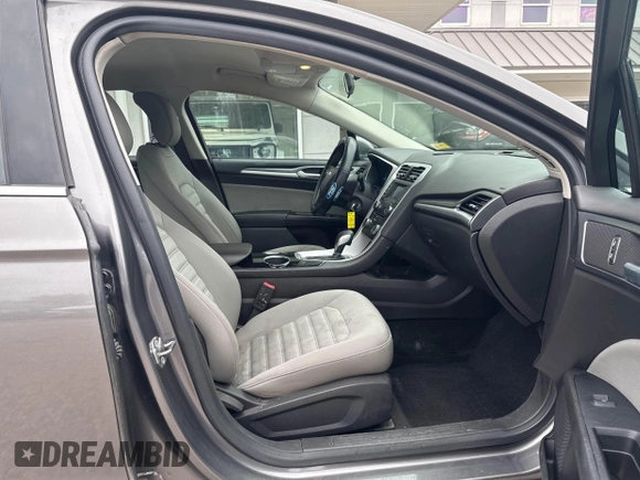 2013 Ford Fusion S with VIN 3FA6P0G76DR210414, listed as a IAAI auction lot 41981062 with 195,306 mi miles. Bid and sale history available at carsss.com. Image 5.