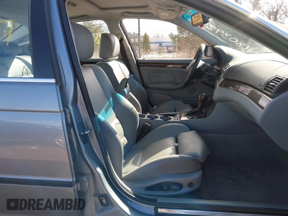 2005 BMW 3 Series 330xi with VIN WBAEW534X5PN38376, listed as a IAAI auction lot 41803927 with 173,769 mi miles and . Bid and sale history available at DreamBid. Image 5.