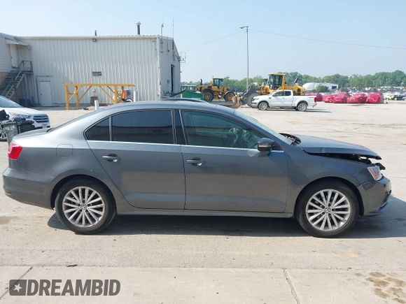 2015 Volkswagen Jetta SE with VIN 3VWD07AJ2FM310154, listed as a IAAI auction lot 42456136 with 96,979 mi miles and . Bid and sale history available at DreamBid. Image 13.