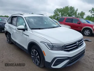 2024 Volkswagen Tiguan S с VIN 3VVFB7AX0RM183016, выставлен на аукционе IAAI как лот 42292192 с пробегом 3 581 миль миль и . История ставок и продаж доступна на DreamBid. Изображение 1.