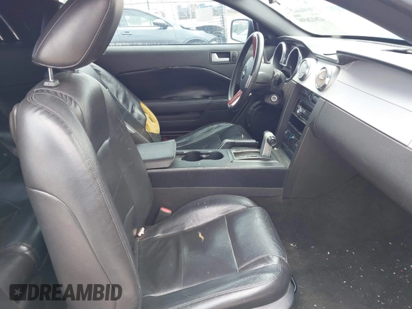 2006 Ford Mustang Standard with VIN 1ZVFT80N865153357, listed as a IAAI auction lot 42612659 with Not provided miles and . Bid and sale history available at DreamBid. Image 5.