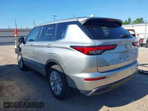 2024 Mitsubishi Outlander ES z VIN JA4J3UA8XRZ015082, wystawiony jako IAAI lot #42244407 z przebiegiem 18 885 mil mil oraz . Historia ofert i sprzedaży dostępna na DreamBid. Obrazek 3.