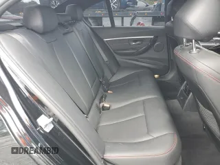 2017 BMW 3 Series 330i xDrive z VIN WBA8D9C33HA005326, wystawiony jako Copart lot #55651035 z przebiegiem 32 829 mil mil oraz Szkoda całkowita • Salvage title. Historia ofert i sprzedaży dostępna na DreamBid. Obrazek 10.