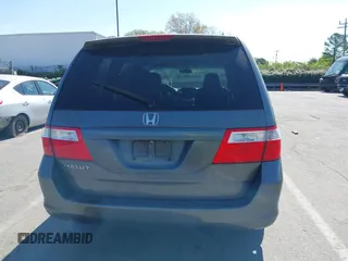 2007 Honda Odyssey EX-L с VIN 5FNRL386X7B421678, выставлен на аукционе IAAI как лот 41863509 с пробегом 190 969 миль миль и . История ставок и продаж доступна на DreamBid. Изображение 16.