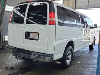 2012 Chevrolet Express Passenger 1LT с VIN 1GAZG1FG2C1159073, выставлен на аукционе IAAI как лот 42619812 с пробегом 90 220 миль миль и . История ставок и продаж доступна на DreamBid. Изображение 15.