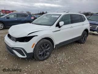 2024 Volkswagen Tiguan SE with VIN 3VVMB7AX5RM186579, listed as a Copart auction lot 49858415 with 4,239 mi miles and Salvage Title. Bid and sale history available at carsss.com. Image 1.