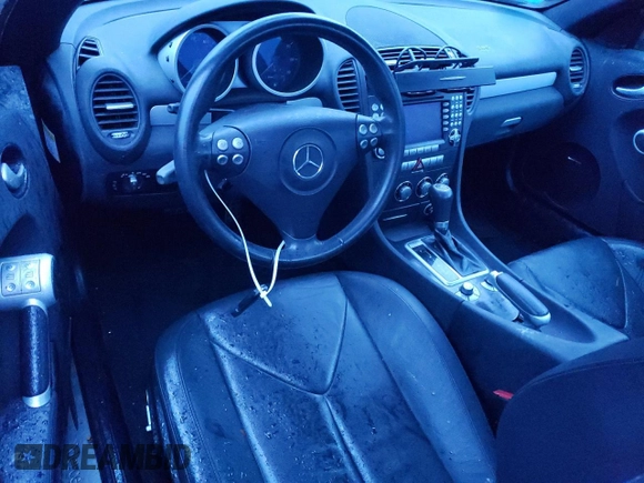 2006 Mercedes-Benz SLK 280 z VIN WDBWK54F66F094485, wystawiony jako Copart lot #41448185 z przebiegiem 34 990 mil mil oraz Nie do naprawy. Historia ofert i sprzedaży dostępna na DreamBid. Obrazek 8.