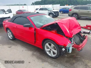 2013 Ford Mustang V6 with VIN 1ZVBP8EM4D5221864, listed as a IAAI auction lot 42525497 with 130,482 mi miles and . Bid and sale history available at DreamBid. Image 1.