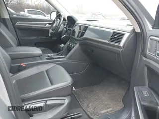 2021 Volkswagen Atlas SE with VIN 1V2RR2CA8MC534539, listed as a IAAI auction lot 42085193 with 43,390 mi miles and . Bid and sale history available at DreamBid. Image 5.