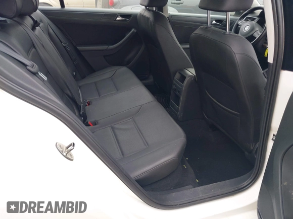 2012 Volkswagen Jetta SE с VIN 3VWDX7AJ5CM062621, выставлен на аукционе IAAI как лот 42365957 с пробегом 95 374 миль миль и . История ставок и продаж доступна на DreamBid. Изображение 8.