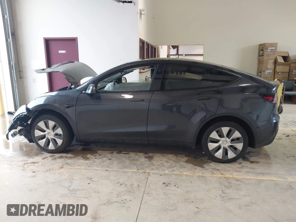 2024 Tesla Model Y с VIN 7SAYGDED4RF072600, выставлен на аукционе IAAI как лот 42242977 с пробегом 8 208 миль миль и . История ставок и продаж доступна на DreamBid. Изображение 14.