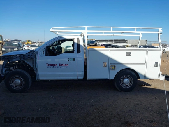 2017 Ford F-250 XL with VIN 1FTBF2A61HEF21376, listed as a IAAI auction lot 41681494 with 26,755 mi miles and . Bid and sale history available at DreamBid. Image 14.