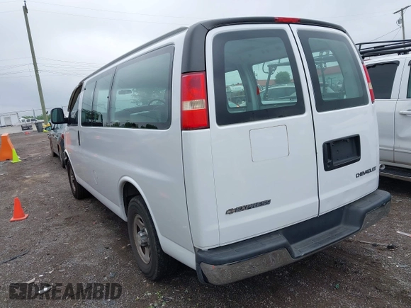 2006 Chevrolet Express Cargo with VIN 1GCFG15X861171275, listed as a IAAI auction lot 42209259 with 192,631 mi miles and . Bid and sale history available at DreamBid. Image 3.