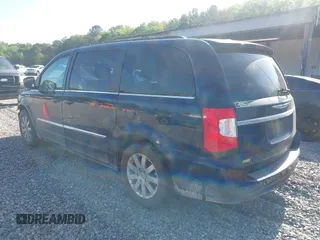 2015 Chrysler Town & Country Touring with VIN 2C4RC1BG0FR654588, listed as a IAAI auction lot 42001538 with 175,403 mi miles. Bid and sale history available at carsss.com. Image 3.
