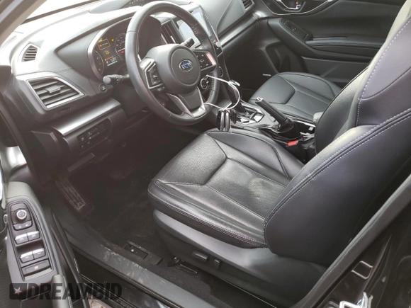 2018 Subaru Impreza Limited z VIN 4S3GTAU66J3714838, wystawiony jako Copart lot #46945135 z przebiegiem 69 557 mil mil oraz Szkoda całkowita • Salvage title. Historia ofert i sprzedaży dostępna na DreamBid. Obrazek 7.