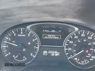 2014 Nissan Pathfinder SV with VIN 5N1AR2MM4EC684765, listed as a IAAI auction lot 41767639 with 200,236 mi miles. Bid and sale history available at carsss.com. Image 7.