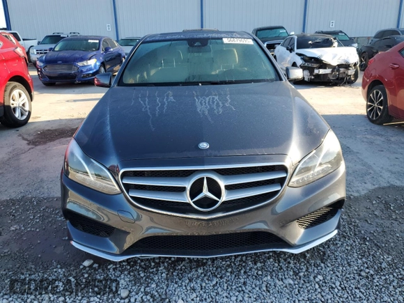 2016 Mercedes-Benz E 350 Luxury z VIN WDDHF8JB5GB203471, wystawiony jako Copart lot #56879695 z przebiegiem 70 983 mil mil oraz Szkoda całkowita • Salvage title. Historia ofert i sprzedaży dostępna na DreamBid. Obrazek 5.
