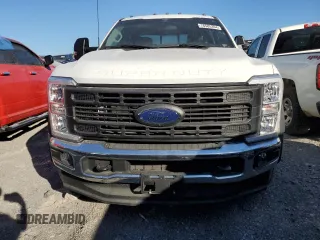 2023 Ford F-450 XL with VIN 1FT8W4DT5PEC72828, listed as a Copart auction lot 76585394 with 8,267 mi miles and Salvage Title. Bid and sale history available at carsss.com. Image 5.