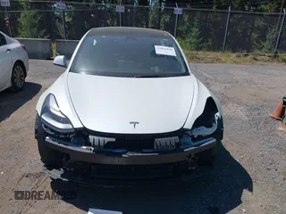 2023 Tesla Model 3 z VIN 5YJ3E1EA7PF611306, wystawiony jako IAAI lot #42826820 z przebiegiem 24 422 mil mil oraz . Historia ofert i sprzedaży dostępna na DreamBid. Obrazek 13.