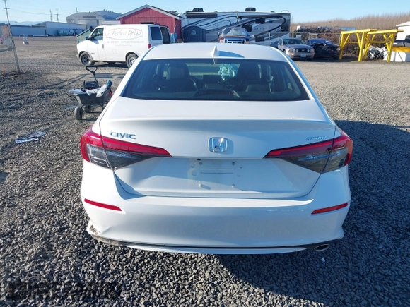 2024 Honda Civic Sport z VIN 2HGFE2F58RH550597, wystawiony jako IAAI lot #41688202 z przebiegiem 7 198 mil mil oraz . Historia ofert i sprzedaży dostępna na DreamBid. Obrazek 16.