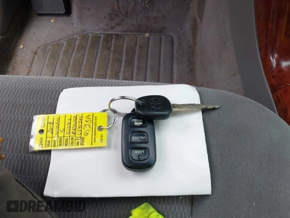 2006 Toyota Camry STD z VIN 4T1BE30K16U109299, wystawiony jako IAAI lot #42305401 z przebiegiem 300 503 mil mil oraz . Historia ofert i sprzedaży dostępna na DreamBid. Obrazek 11.