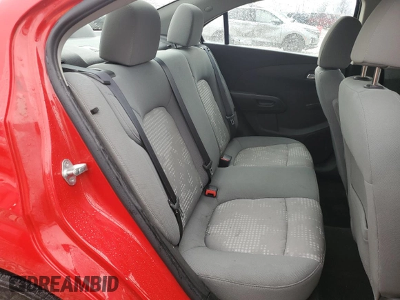 2013 Chevrolet Sonic LS z VIN 1G1JA5SH8D4237375, wystawiony jako Copart lot #47591375 z przebiegiem 65 174 mil mil oraz Czysty tytuł • Clean title. Historia ofert i sprzedaży dostępna na DreamBid. Obrazek 10.