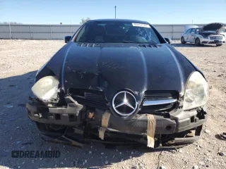 2006 Mercedes-Benz SLK-Class 5.5L AMG with VIN WDBWK73F86F086174, listed as a Copart auction lot 80097784 with 98,352 mi miles and Salvage Title. Bid and sale history available at carsss.com. Image 5.
