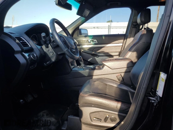 2016 Ford Explorer Sport z VIN 1FM5K8GT2GGB79332, wystawiony jako Copart lot #51930155 z przebiegiem 132 673 mil mil oraz Szkoda całkowita • Salvage title. Historia ofert i sprzedaży dostępna na DreamBid. Obrazek 7.
