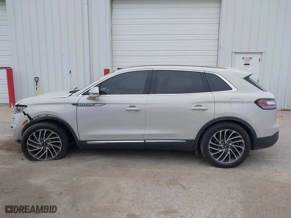 2019 Lincoln Nautilus Reserve with VIN 2LMPJ8LP3KBL17646, listed as a IAAI auction lot 41688302 with 92,208 mi miles. Bid and sale history available at carsss.com. Image 15.