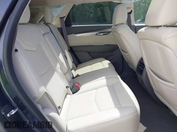 2019 Cadillac XT5 Luxury AWD z VIN 1GYKNDRSXKZ232989, wystawiony jako IAAI lot #42331092 z przebiegiem 54 100 mil mil oraz . Historia ofert i sprzedaży dostępna na DreamBid. Obrazek 8.